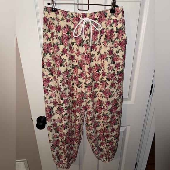 BiBi Pink Floral Women's Joggers - Picture 2 of 5